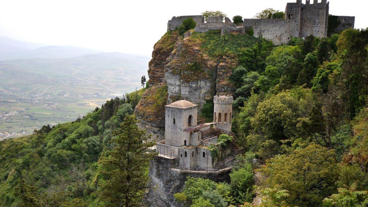 Stranizza D'Amari Apartment Casa Santa  ภายนอก รูปภาพ